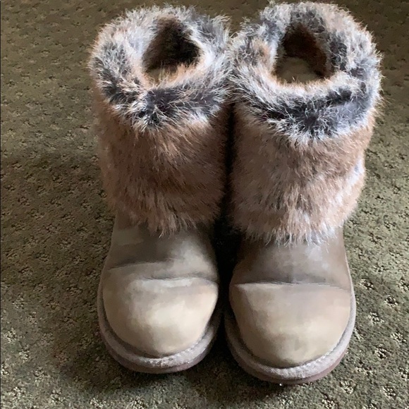 UGG furry crop boot- purchased @ Nordstrom Rack - Picture 1 of 6